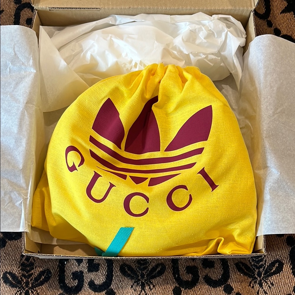 Gucci/Adidas collaboration White and Gold belt with Double G Buckle - Picture 8 of 10